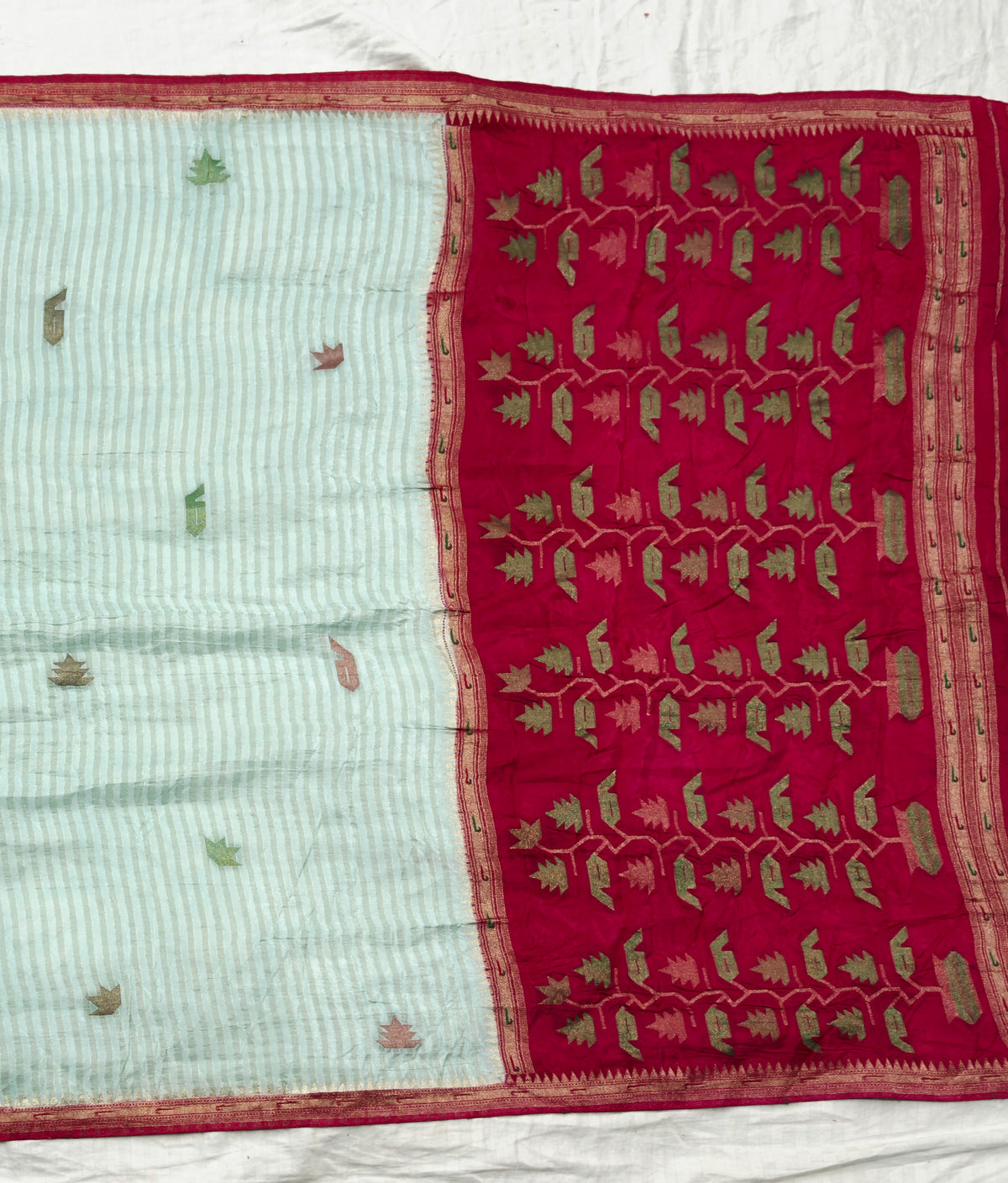 Triveni Butidar Jamdani – Viscose Pure Crepe Silk Saree